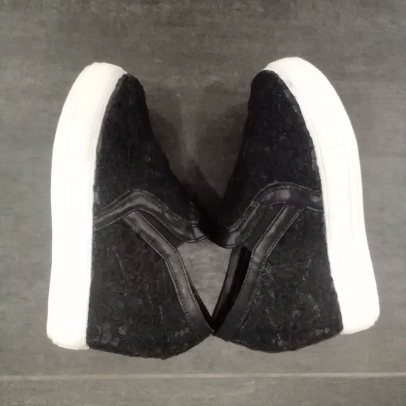 Brand new black lace sneakers - Picture 4 of 8